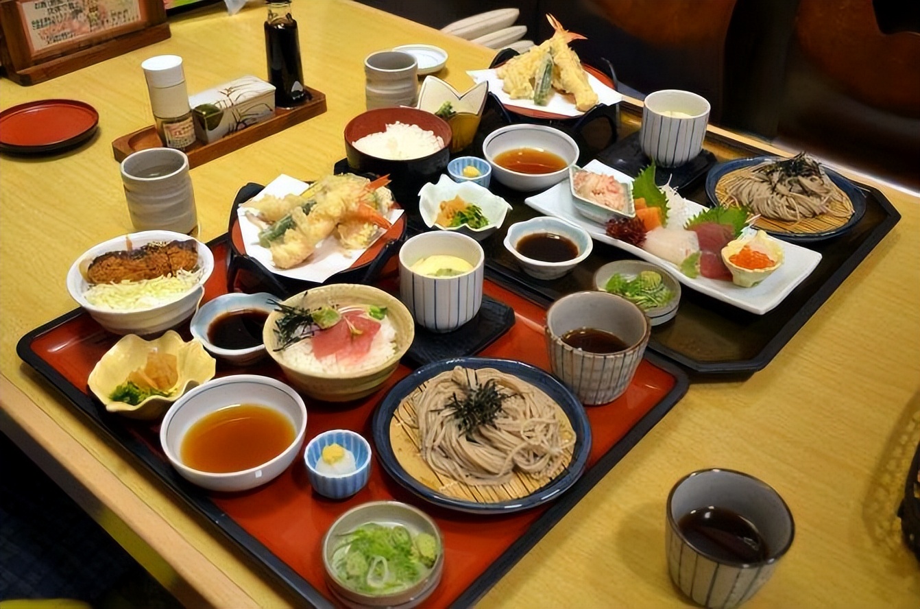 日本人不爱运动却长寿视频,日本人为什么爱喝酒而且又长寿