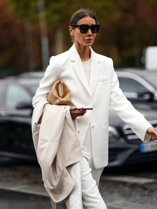 垫肩大西装时髦吗,红色西装时髦洋气