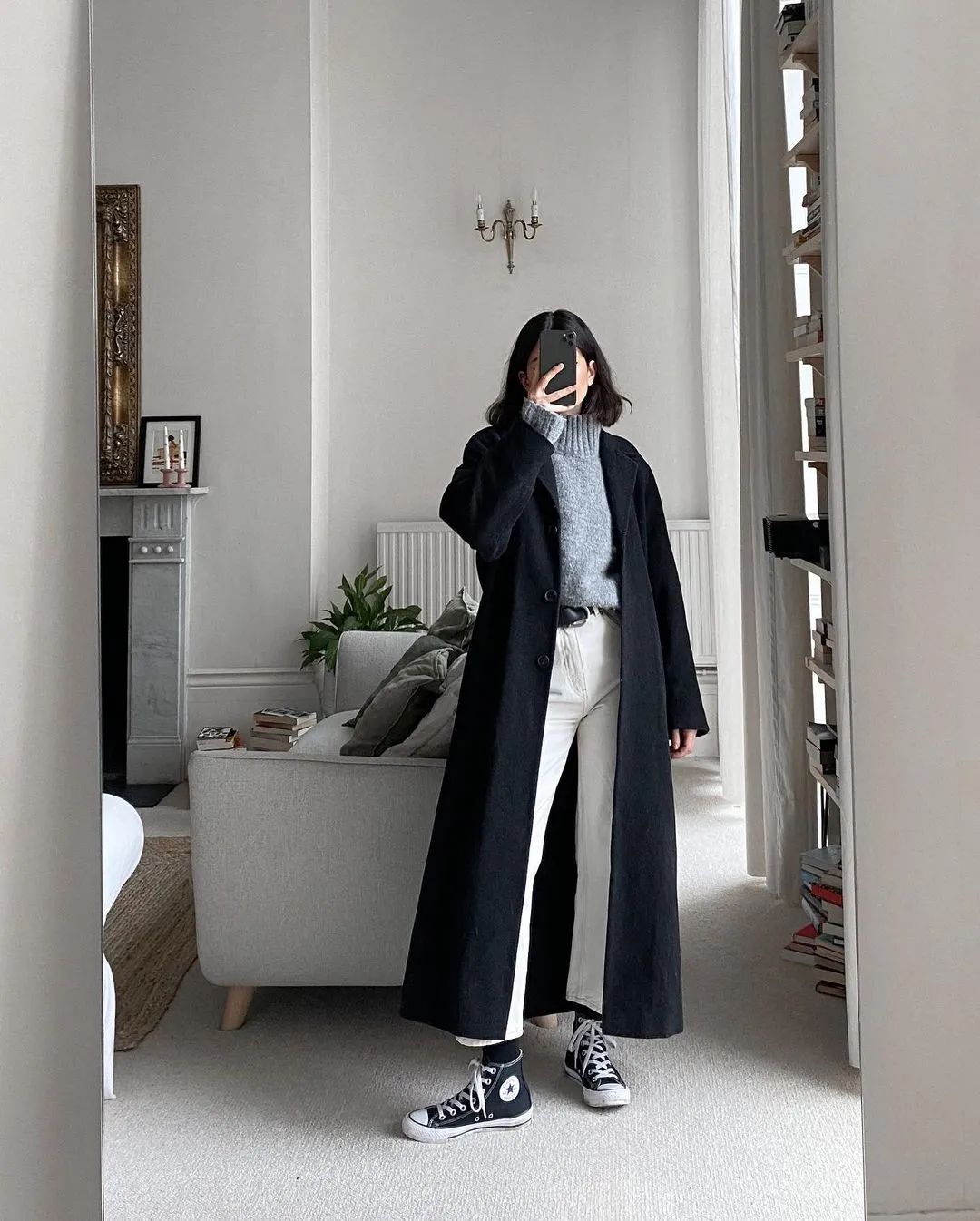 “穿越”到欧洲街头，我发现时髦的普通人们其实在穿这三双鞋子！