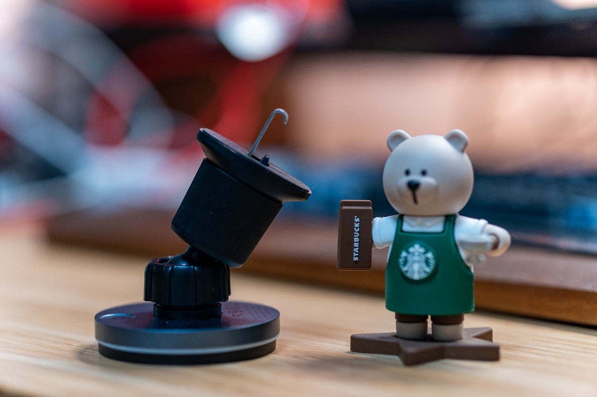 momax支架怎么样,车载磁吸手机支架最新款无线充电