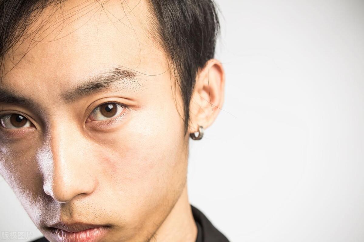 衣服穿着反映一个人的品味,衣服的穿着是否代表着生活态度