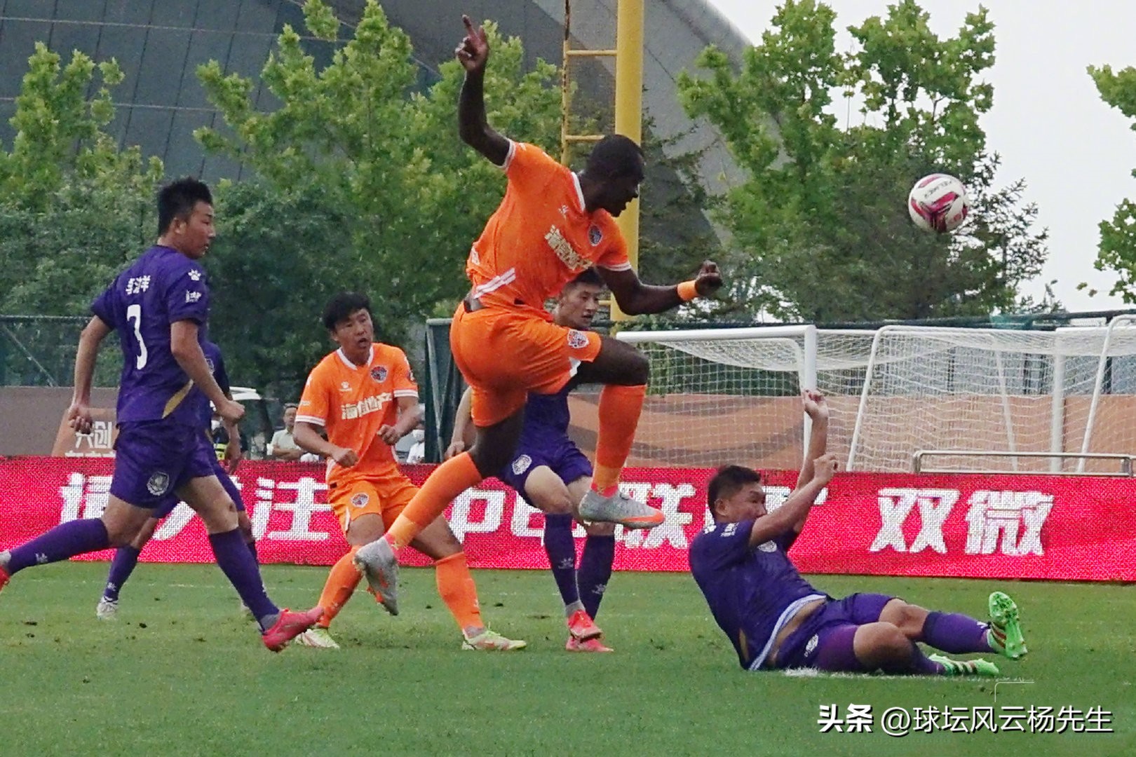 中甲联赛新疆天山雪豹vs上海,中甲联赛积分榜排名黑龙江冰城