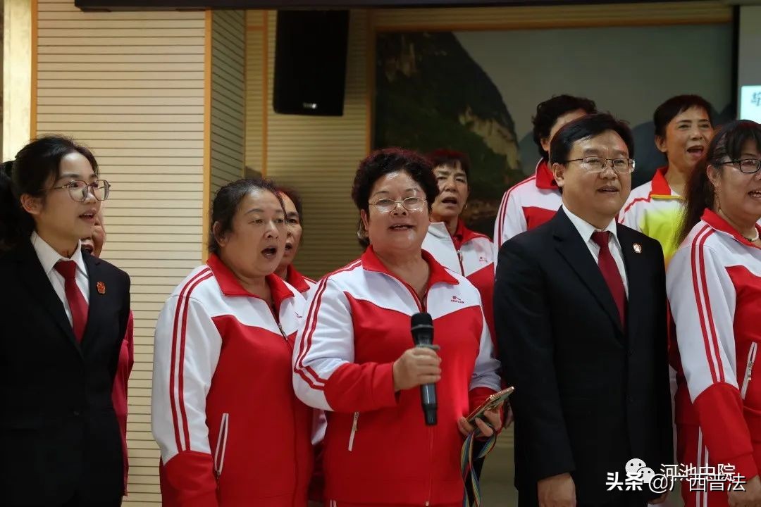 巧识骗局民警帮助老人守住养老钱,守护银发族警惕养老诈骗