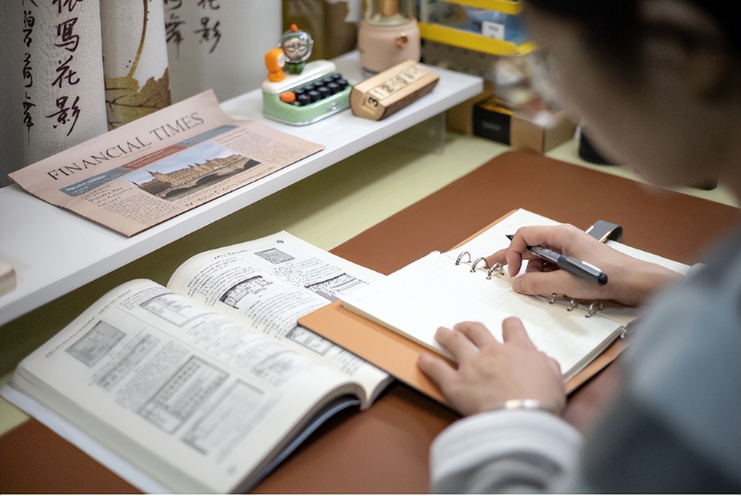 花2000块钱买灯贵吗,花2500买个灯是不是交了智商税