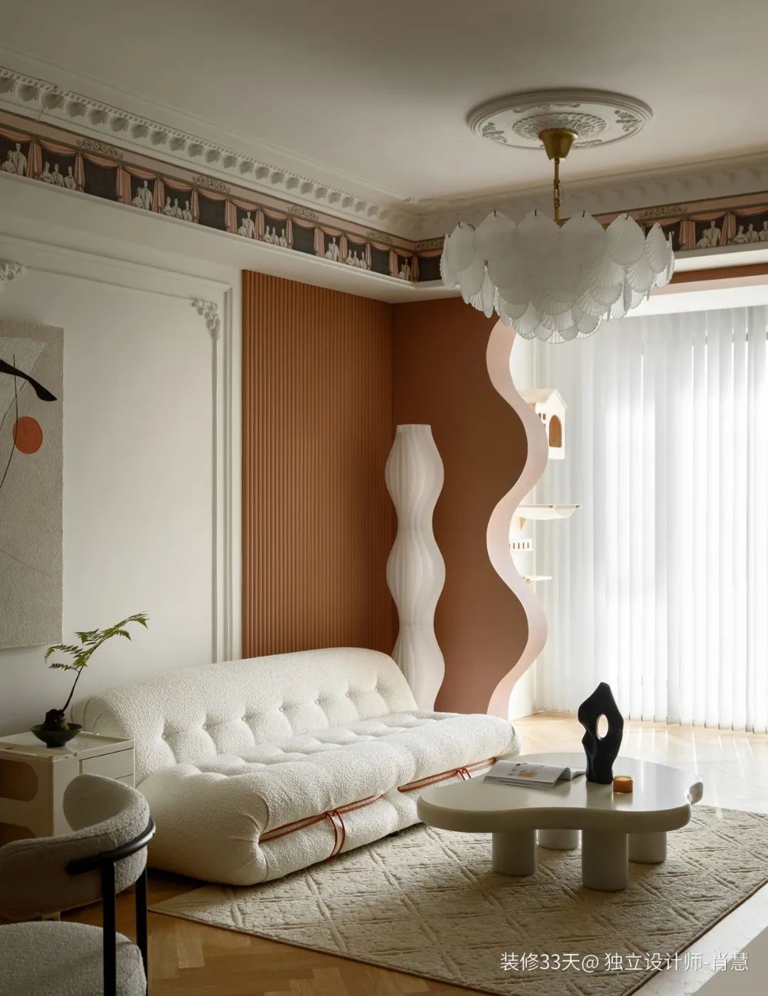 我盯着几个门洞看了好久