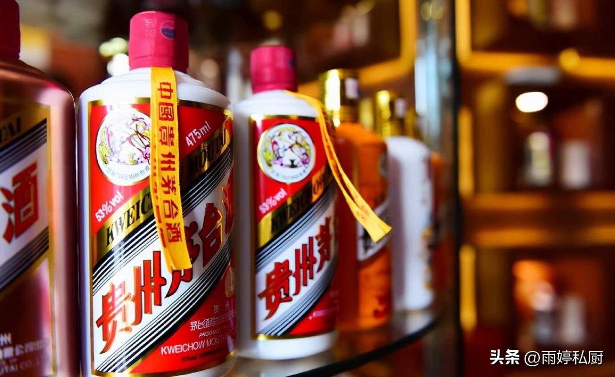 茅台酒和老白干为什么有一种糠味,茅台五粮液白酒适合烫着喝吗