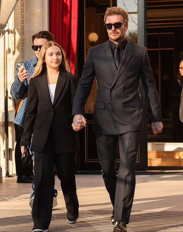 贝克汉姆小七服装,贝克汉姆和贝嫂年轻时候情侣装照