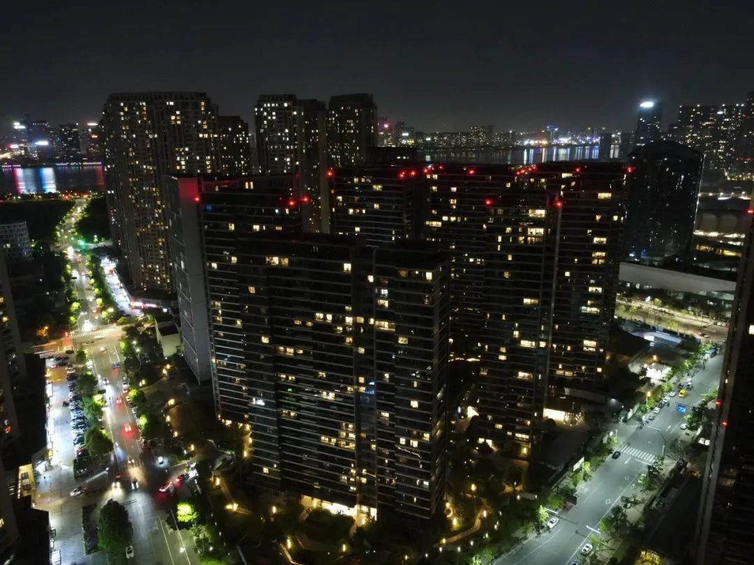 以租养贷每月还2000,以贷养贷一个月需还2万怎么办