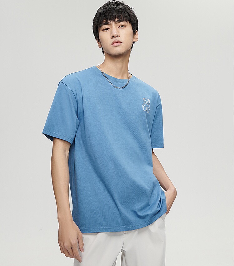 我老爸居然悄悄在海澜之家买了件带有“萌熊”图案的T恤