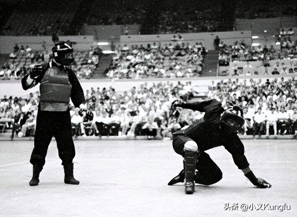 李小龙格斗重量级冠军,李小龙实战美国格斗冠军视频