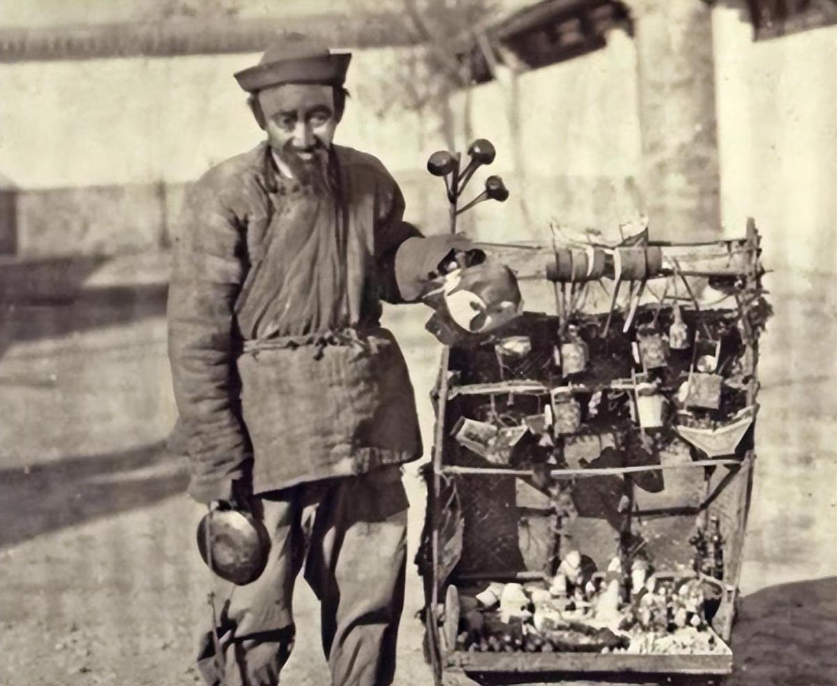 纳粹德国屠杀犹太女人,变态纳粹