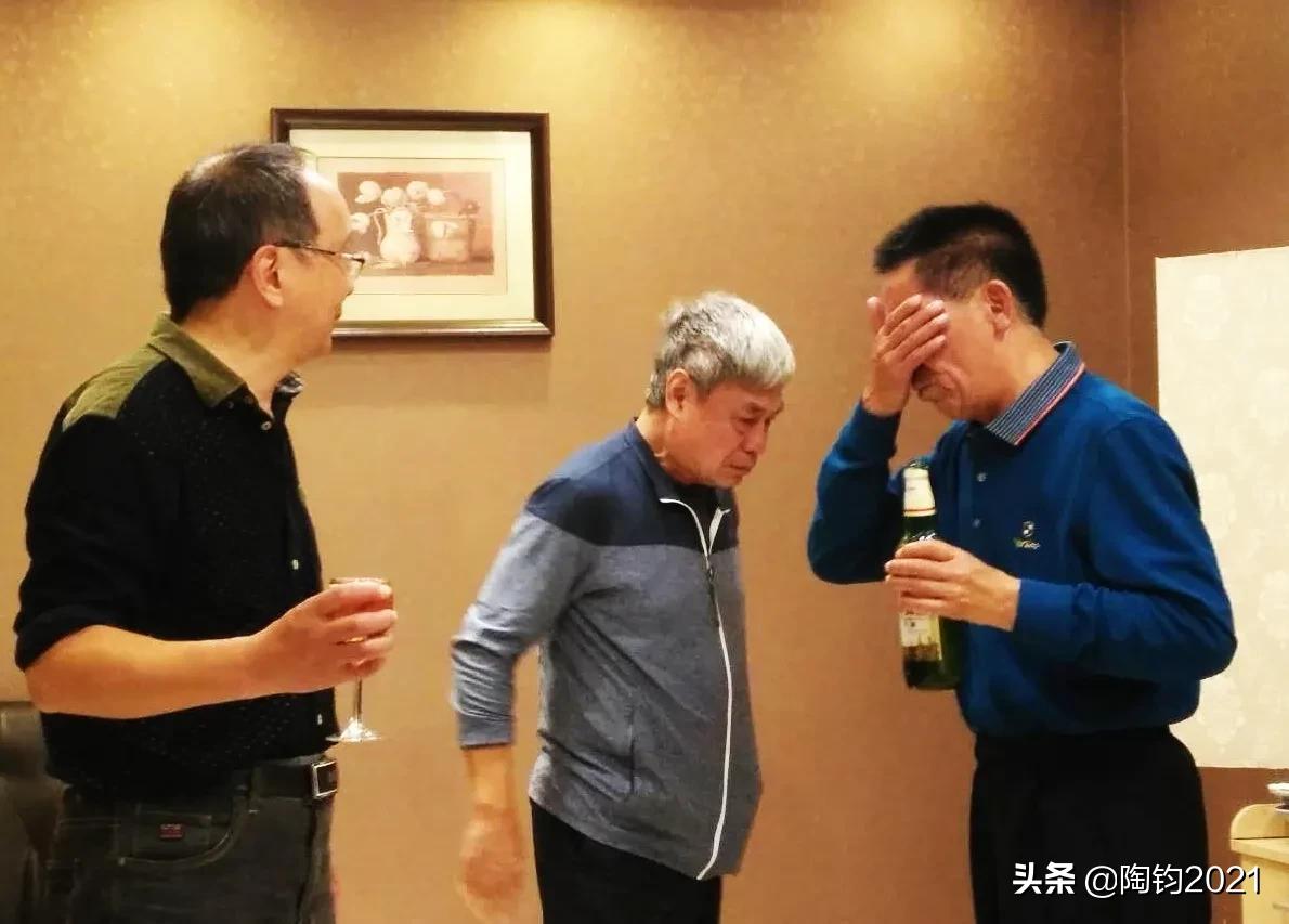 南京一晤，相聚甚欢，除了激动还是激动，战友们相拥而泪几多深情