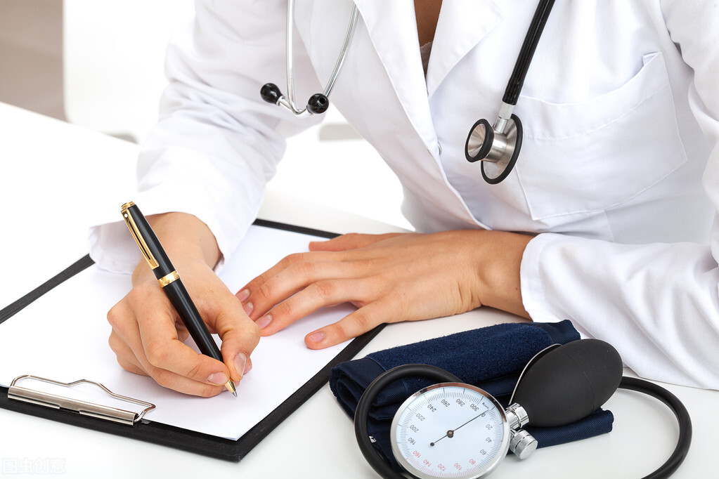 高血压为什么要补叶酸和维生素b12,高血压病人补充叶酸应0.4还是0.8