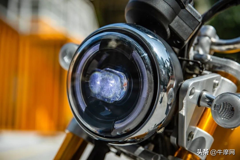 银钢150和蜜獾怎么选,平头哥蜜獾的战斗力有多强