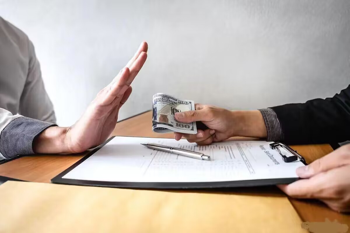 采购人员吃回扣的手段与防范技巧,采购吃回扣有哪些方式