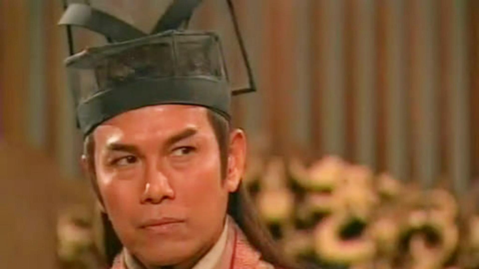 恒山派定闲师太夸奖令狐冲,岳不群为什么杀恒山派定闲师太