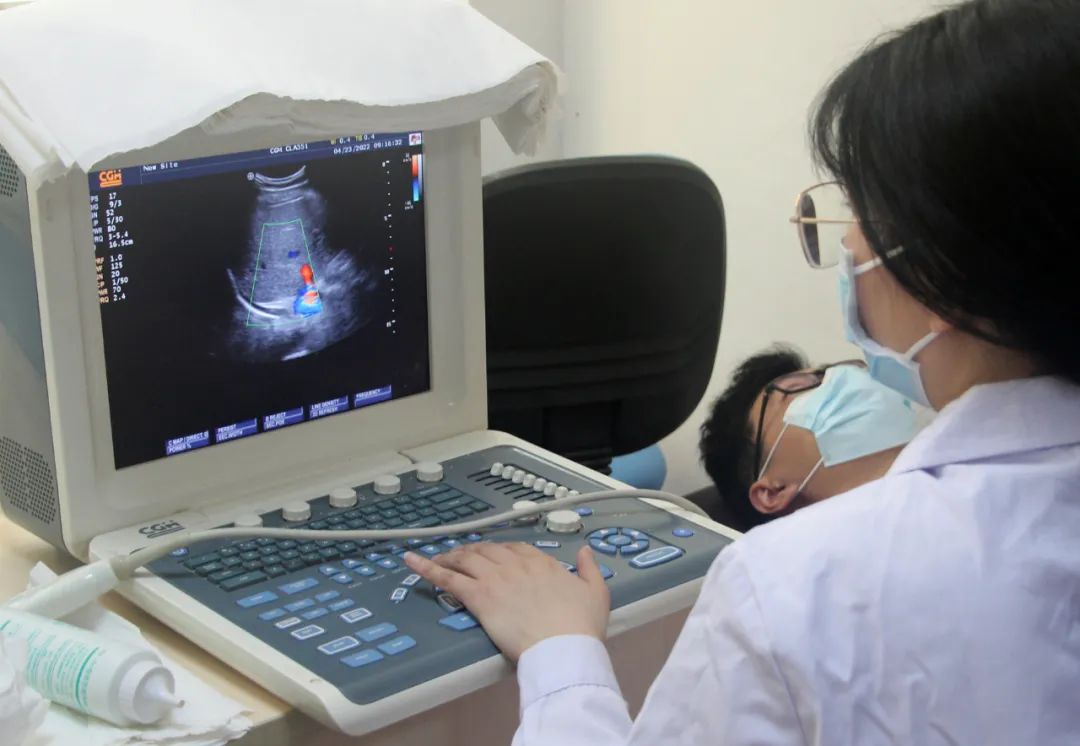 西施兰药业迎来南石医院专家团听专家讲授预防心脑血管病