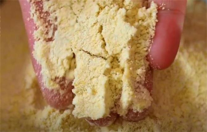 杂粮煎饼果子面糊配方比例,杂粮煎饼果子面糊怎么做