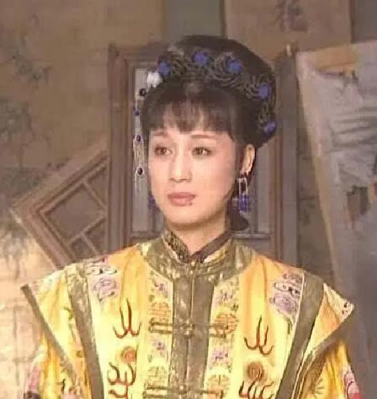 康熙最宠爱的女儿墓葬被掘始末 (康熙最宠的女儿穿龙袍下葬)