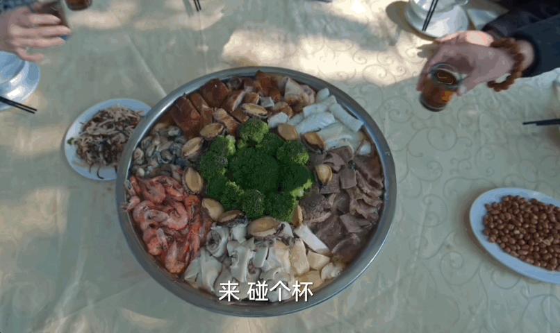 开年《狂飙》的江门，为什么传统且洋气？