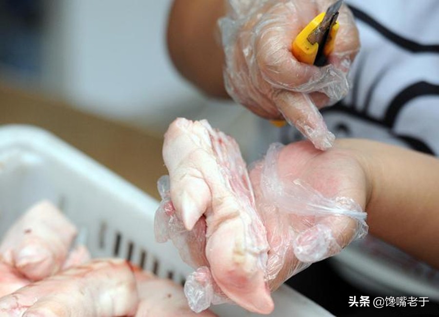 怎么买猪蹄最正确,猪蹄的挑选口诀