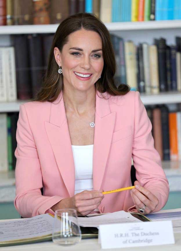 成*女熟**性也能轻松驾驭的色彩丨胜利粉~速速穿起来