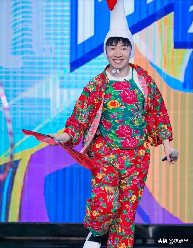 抖音“情圣”杨迪:迎娶相恋15年的素人女友,底层逆袭谱写传奇