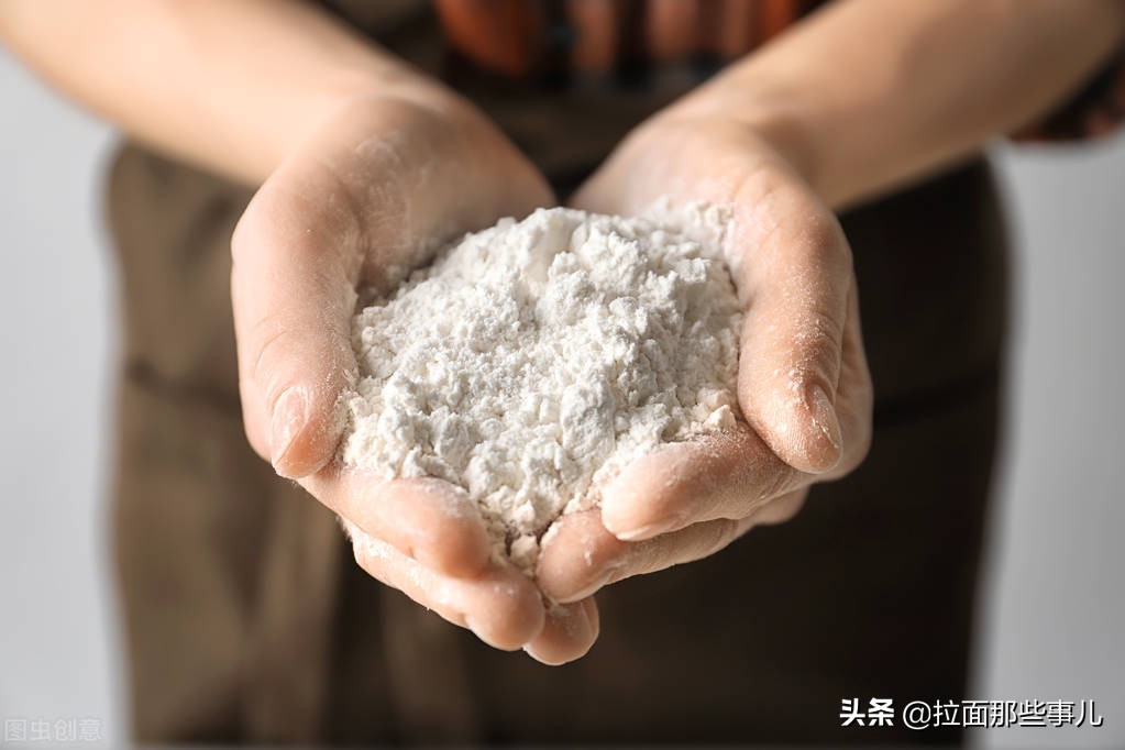 雪花粉和麦芯区别,面粉麦芯和雪花粉有什么区别