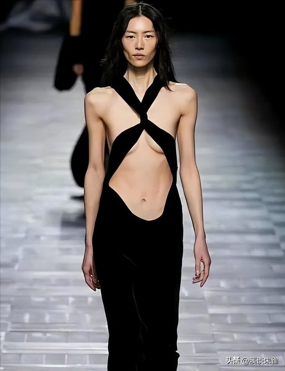 “一丝不挂”还不知廉耻！内娱为艺术献身的流氓真相，该打破了