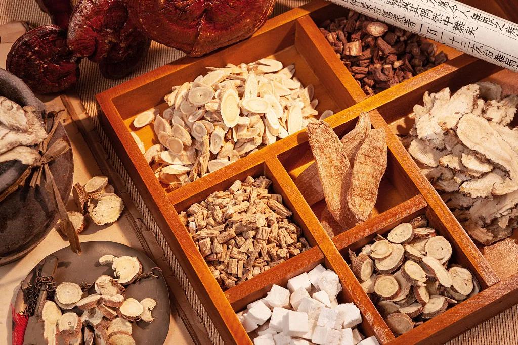 老中医一招治耳鸣,既治耳鸣又治腰疼的中药