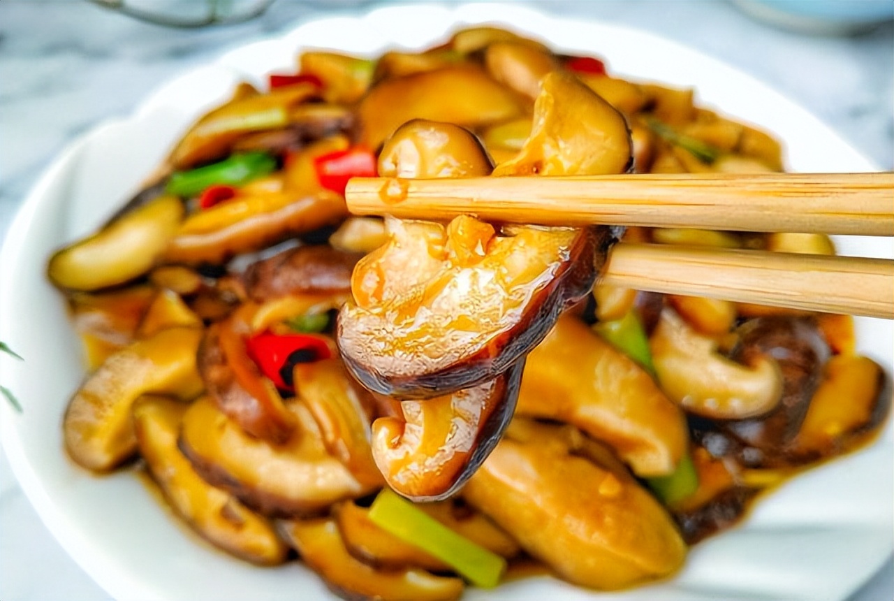 新鲜香菇与干香菇的区别和营养,干香菇和鲜香菇营养