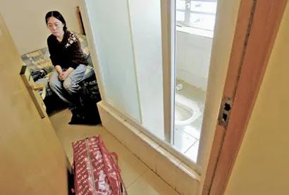 当年逼父跳海也要追星的女孩,杨丽娟为追星逼父亲跳海