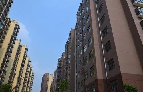 成都姑娘买下19㎡LOFT，利用3米2层高做隔层，网友：太好住了