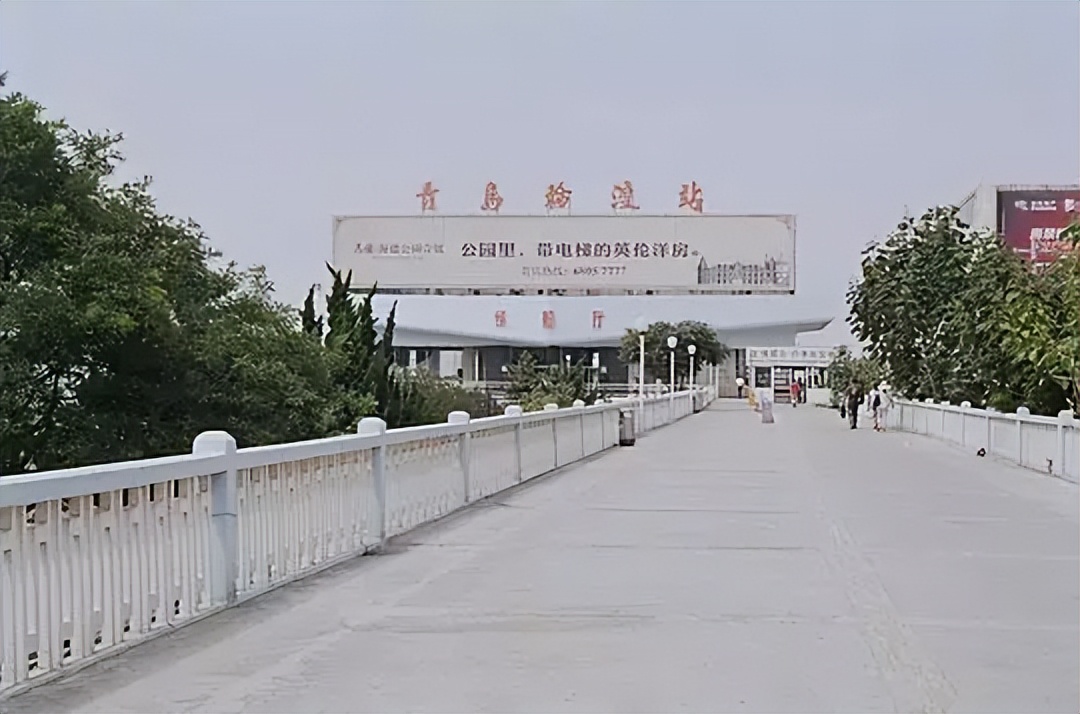 香港的天星小轮是什么样子的,香港天星小轮尖沙咀