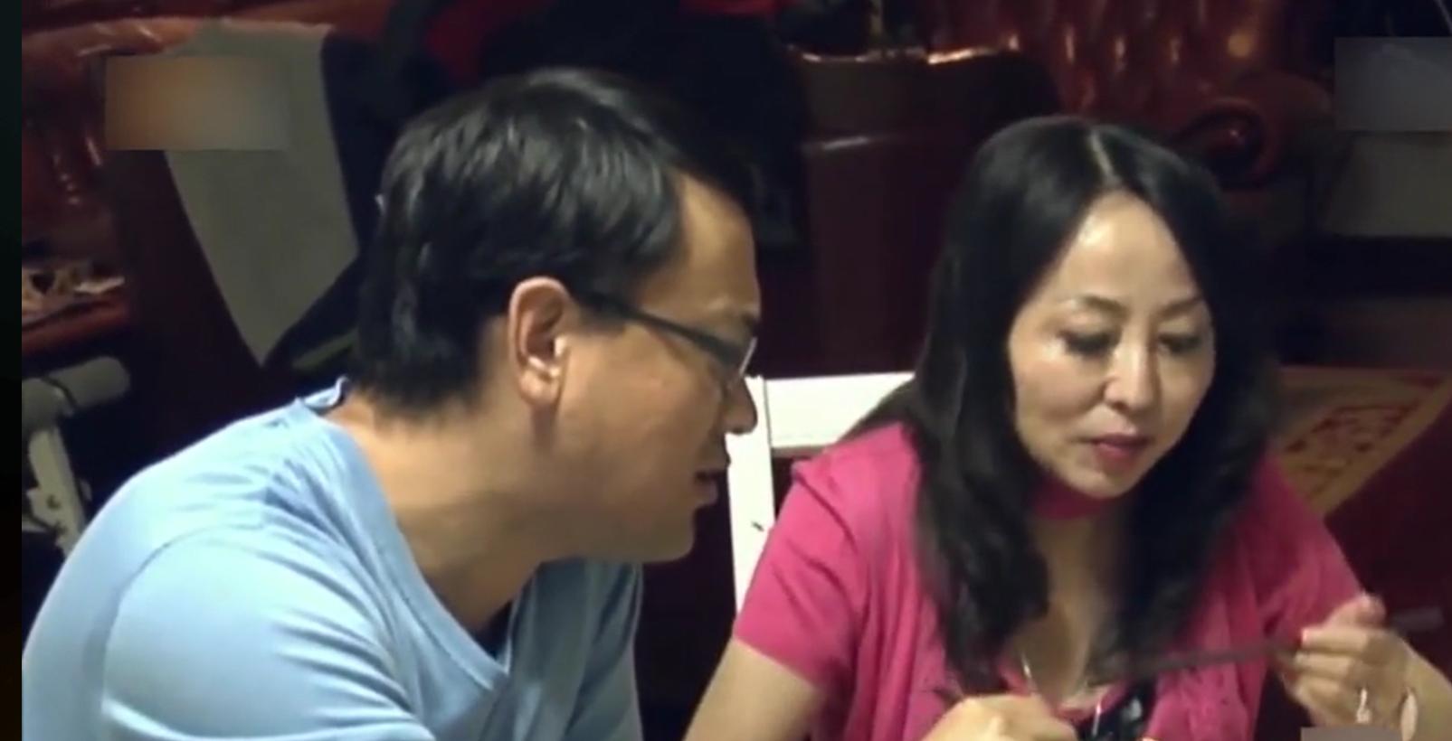 20岁小伙爱上39多岁女老板后续,19小伙子爱上大18岁女老板