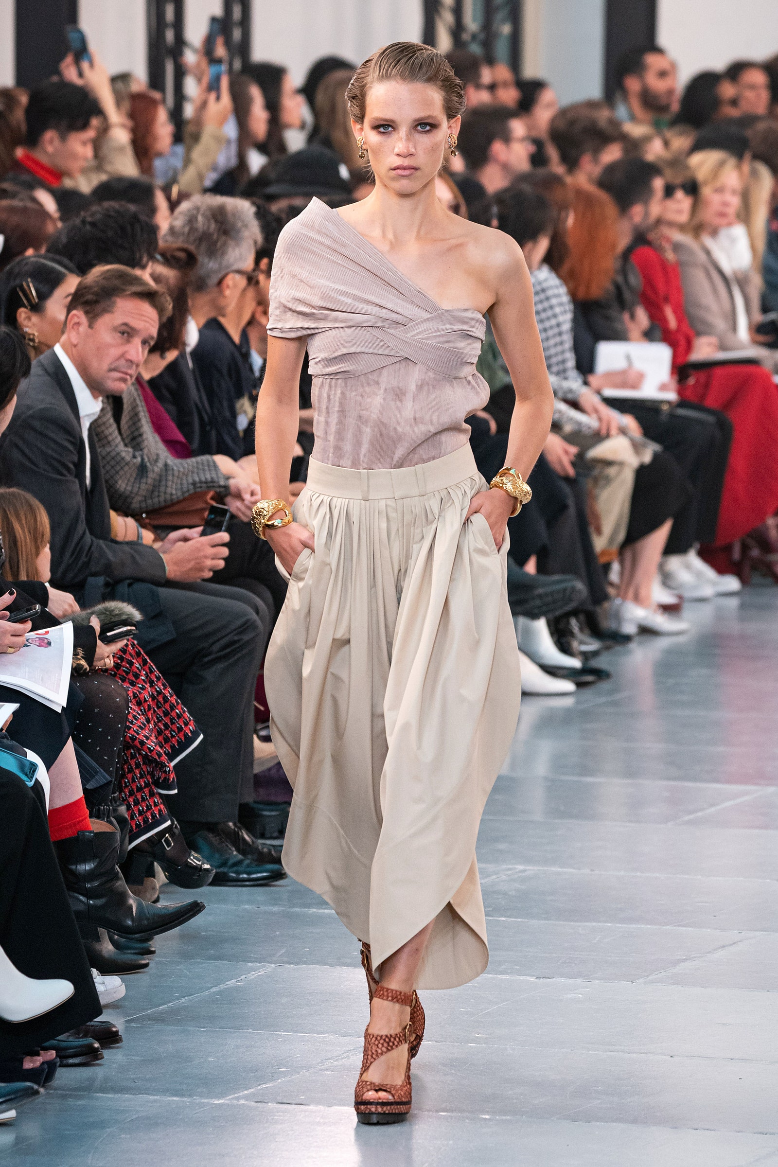 2021春夏配饰趋势,2022年爆款服饰配饰