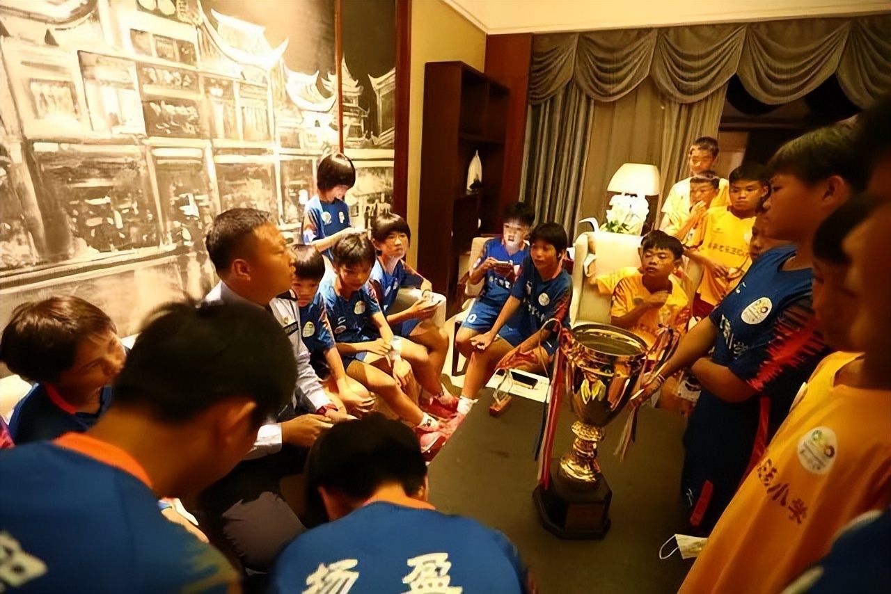 为爱黔行爱心大使,为爱黔行吴建林简历