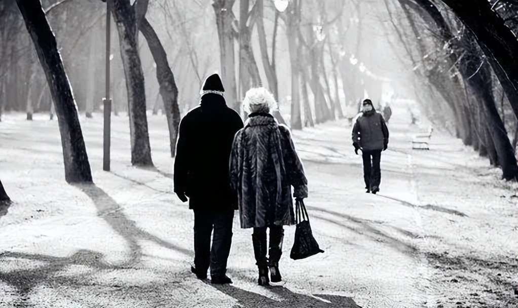 60岁老人生意失败离家24年,60岁以上老人生意失败怎么办