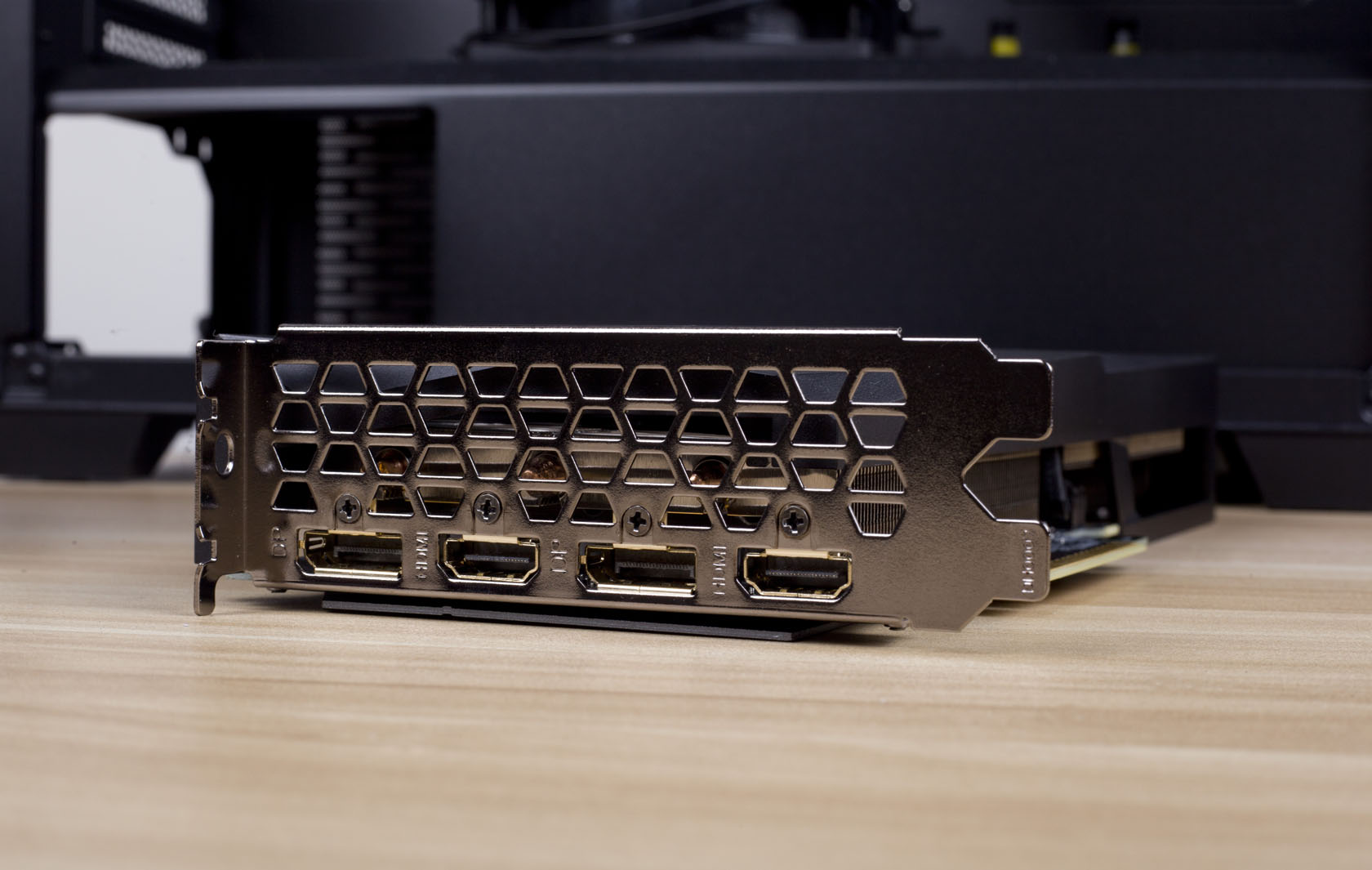 抄底进行时,甜点级技嘉RTX3060魔鹰体验