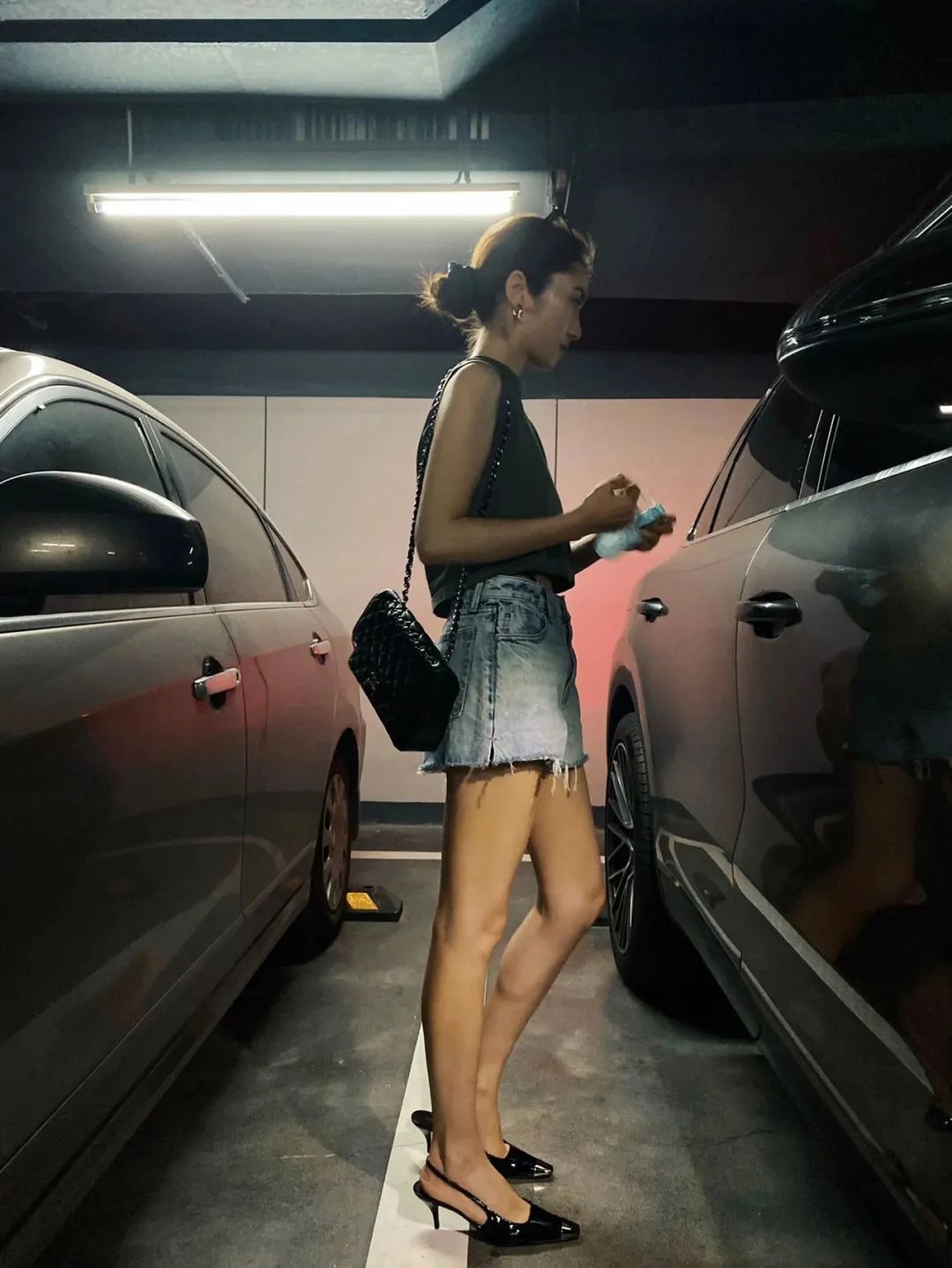 今年最流行的穿搭冬季短裤,时髦百慕大短裤穿搭