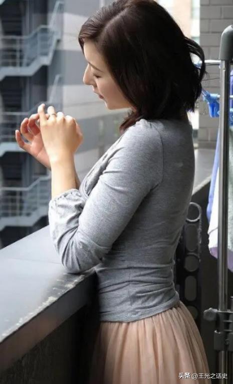 “逼良为娼”还是“自愿下海”？AV行业是如何压迫日本女性的