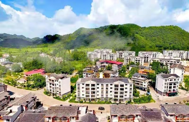 夏天去哪里游凉都六盘水,贵州六盘水哪个地方最凉快