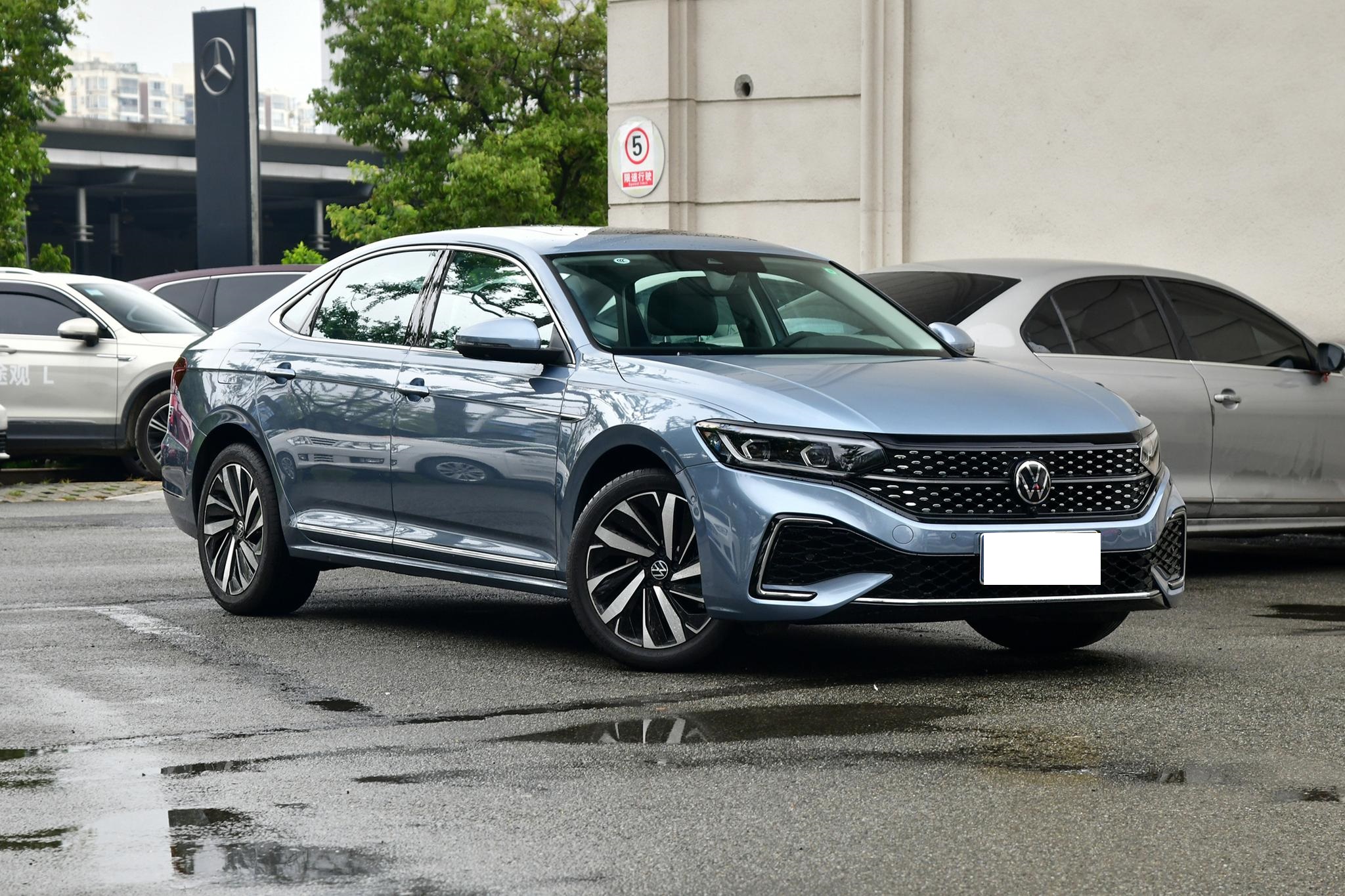 性价比高的中级车,别克君威、大众*萨特帕**和日产天籁怎么选?