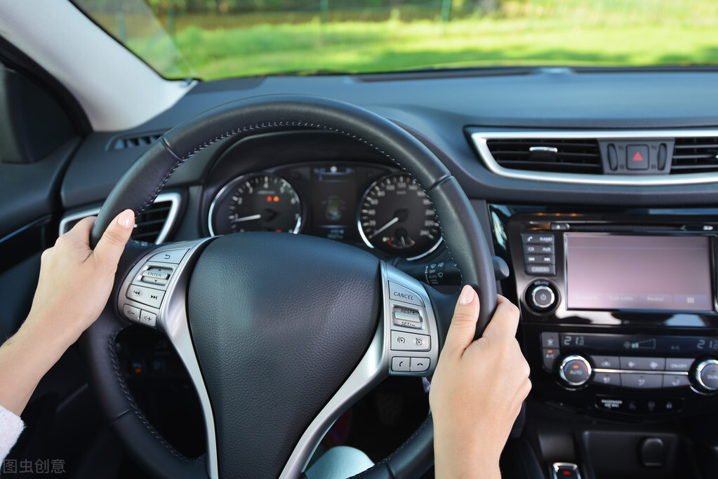 手动挡起步熄火如何快速起步,手动挡新手起步技巧视频教程