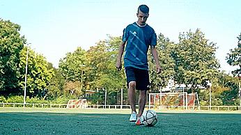 入门花式足球起球教程,花式足球贾尼尔起球教学