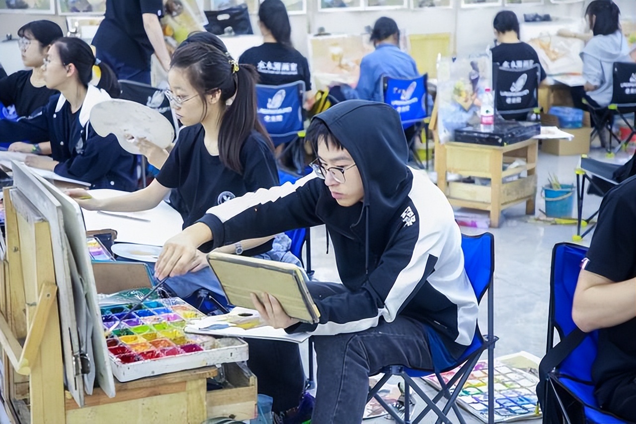 杭州美术生集训需要多少钱,杭州画室准高三美术生暑假必选