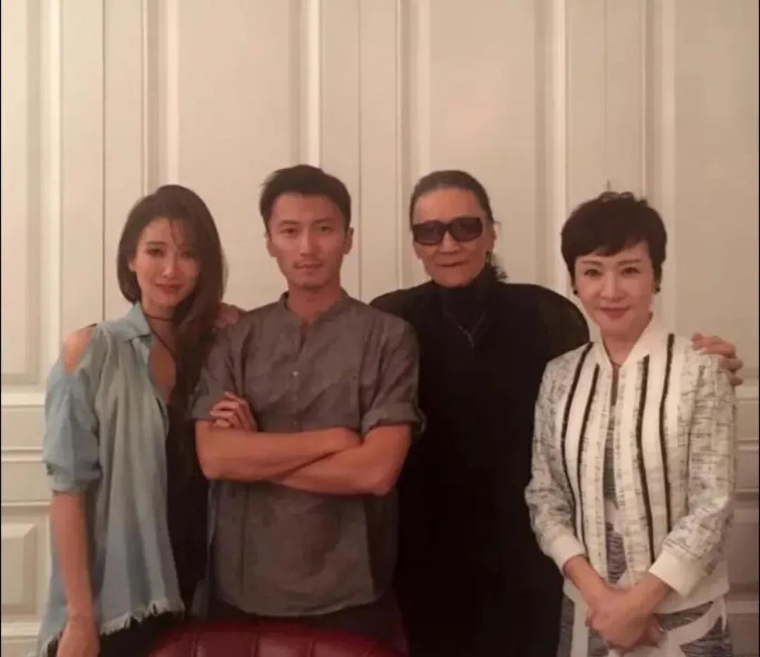 藕断丝连王菲歌词,王菲我们要藕断丝连