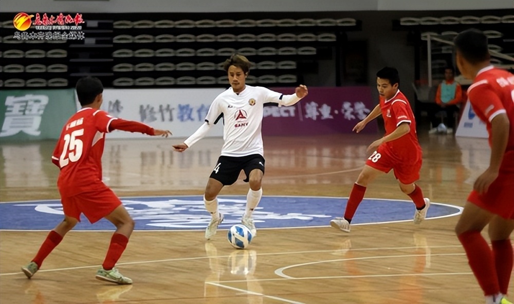 男足18强比赛,中国男足5:0比大胜更可喜