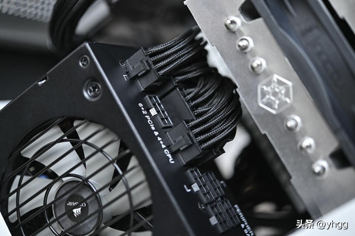 七彩虹主板b760和影驰760,七彩虹b760冰霜对比影驰b760