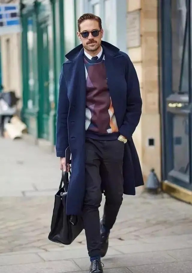 怎么把大衣穿出高级感,大衣穿搭技巧这样搭配越穿越年轻